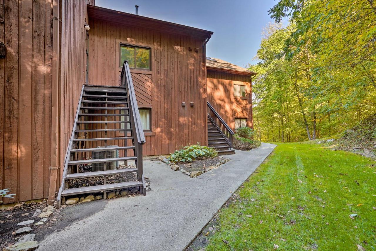 Vernon Township Condo - Walk To Ski Resort! Exterior foto