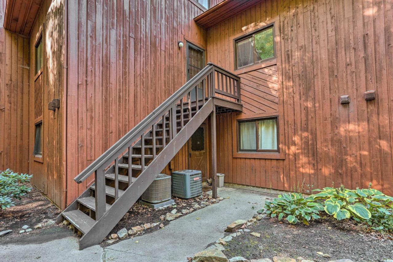 Vernon Township Condo - Walk To Ski Resort! Exterior foto